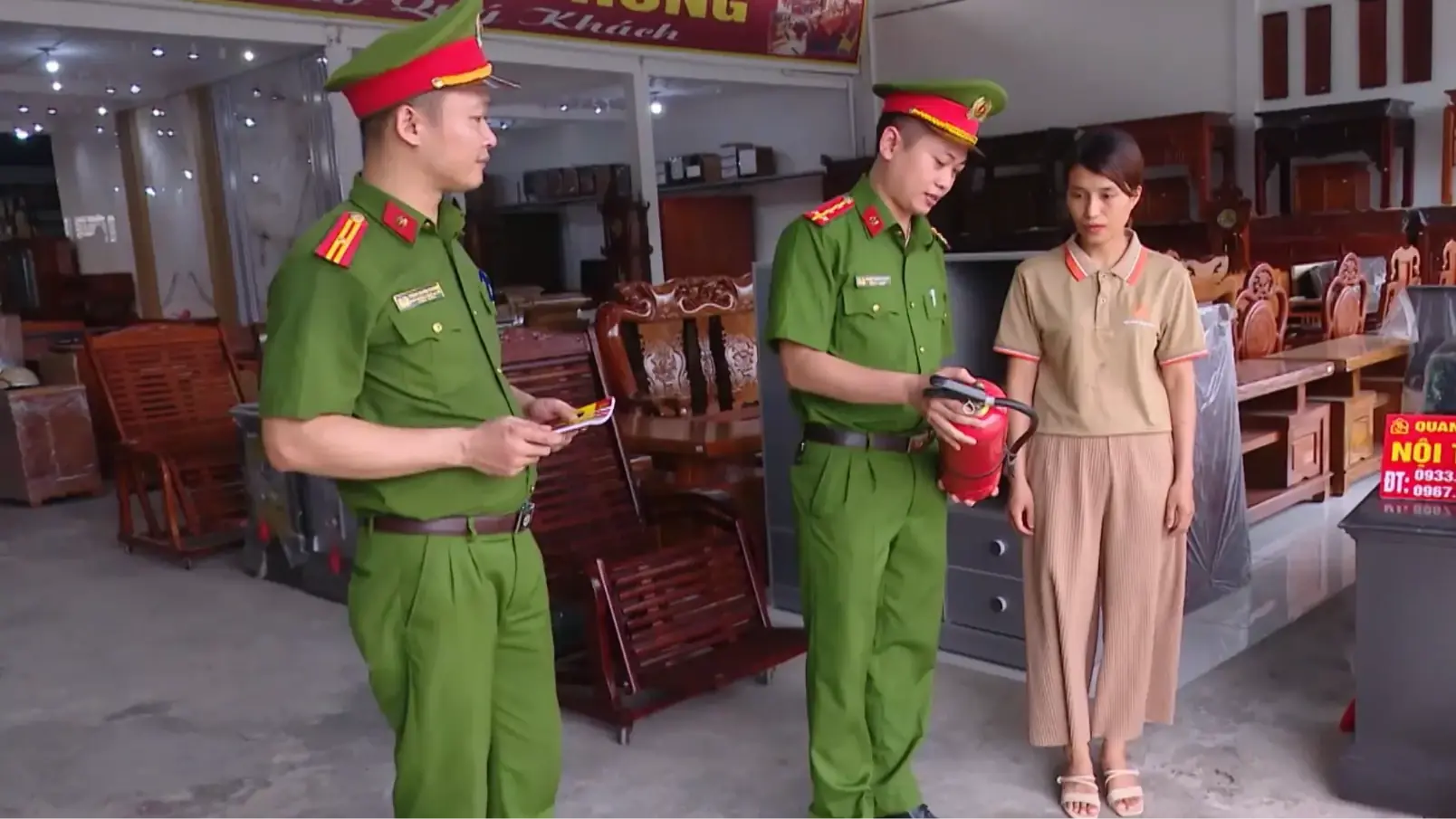 100% cơ sở được tuyên truyền, hướng dẫn PCCC mùa nắng nóng | An toàn phòng cháy & chữa cháy | 28/08/2025